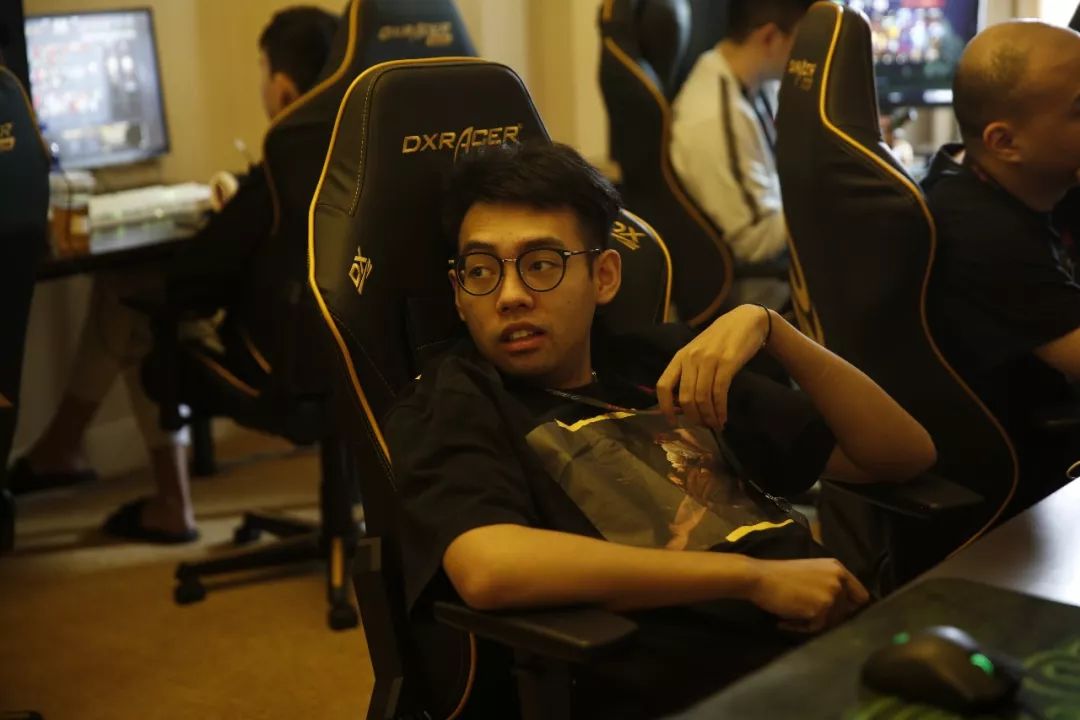 约与风险定 约与风险定