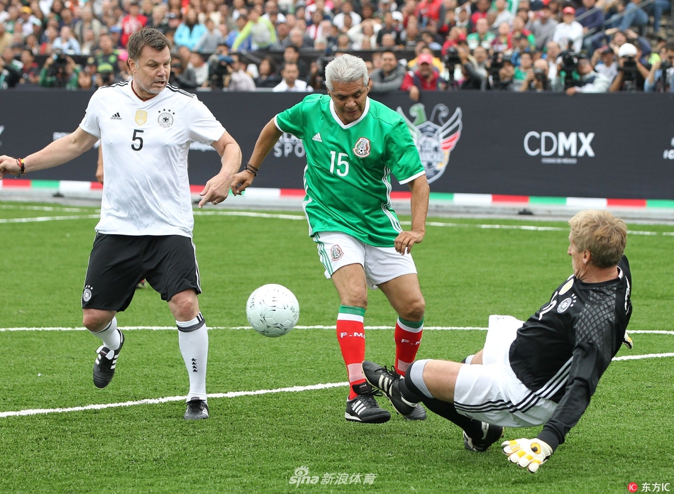 前场三人组 前场三人组